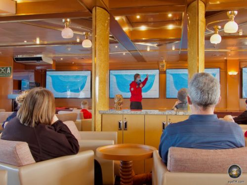 Oceanus Lounge Vortragsraum auf der Sea Spirit - Antarktis Seereise mit Poseidon Expeditions.