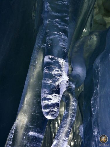 Lāstekas dabiskā ledus pilī Hintertuxer Gletscher Tirol Austrija